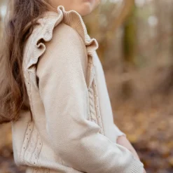 Little Dutch Meisjes Kleding|Kinderkleding^Gebreide trui - Ruffle -  Zand - Fairy Garden