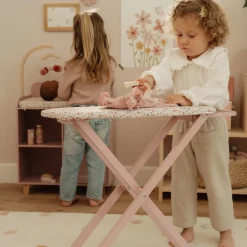 Little Dutch Poppen|Rollenspel^Houten Strijkplank met Strijkijzer – Roze – Essentials