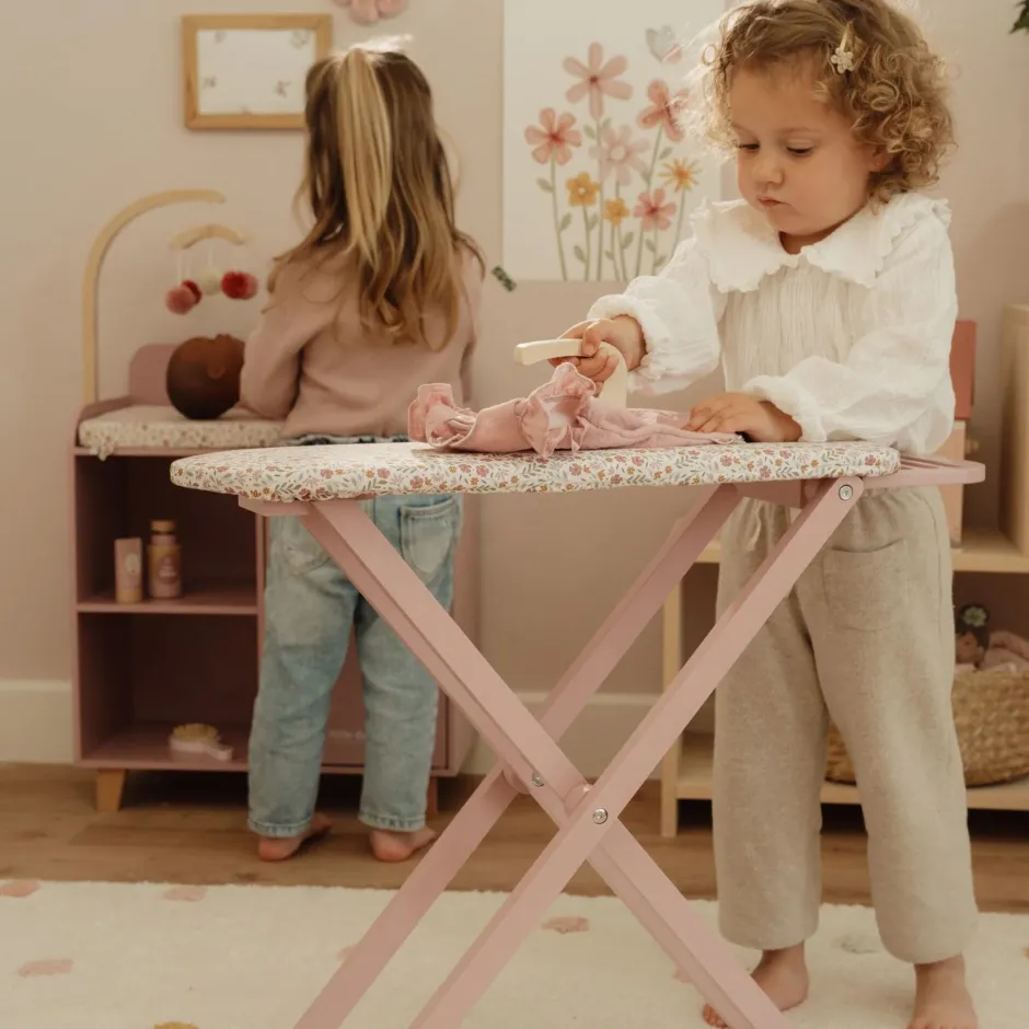 Little Dutch Poppen|Rollenspel^Houten Strijkplank met Strijkijzer – Roze – Essentials