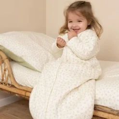 Little Dutch Slaapzakken^Slaapzak winter 110 cm - Groen - Maat 110 cm - Essentials - Blueberry Leaves