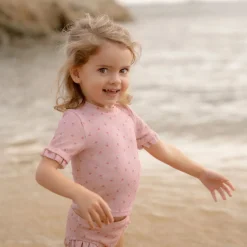 Little Dutch Zwemkleding|Meisjes Kleding^Zwemshirt korte mouw - Lichtroze - Sunny Flowers